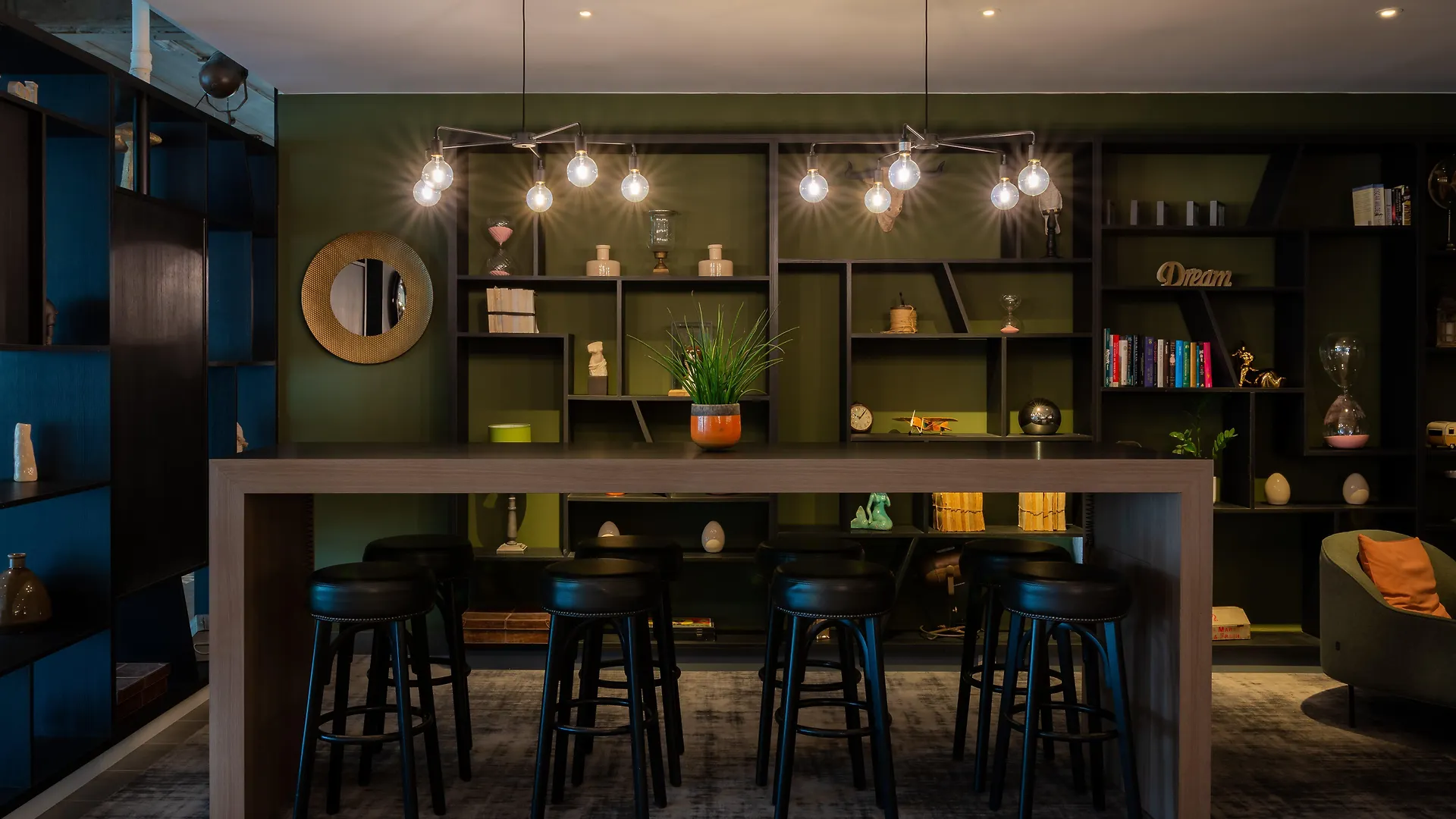 Holiday Inn Hotel Brussels Airport By Ihg Diegem
