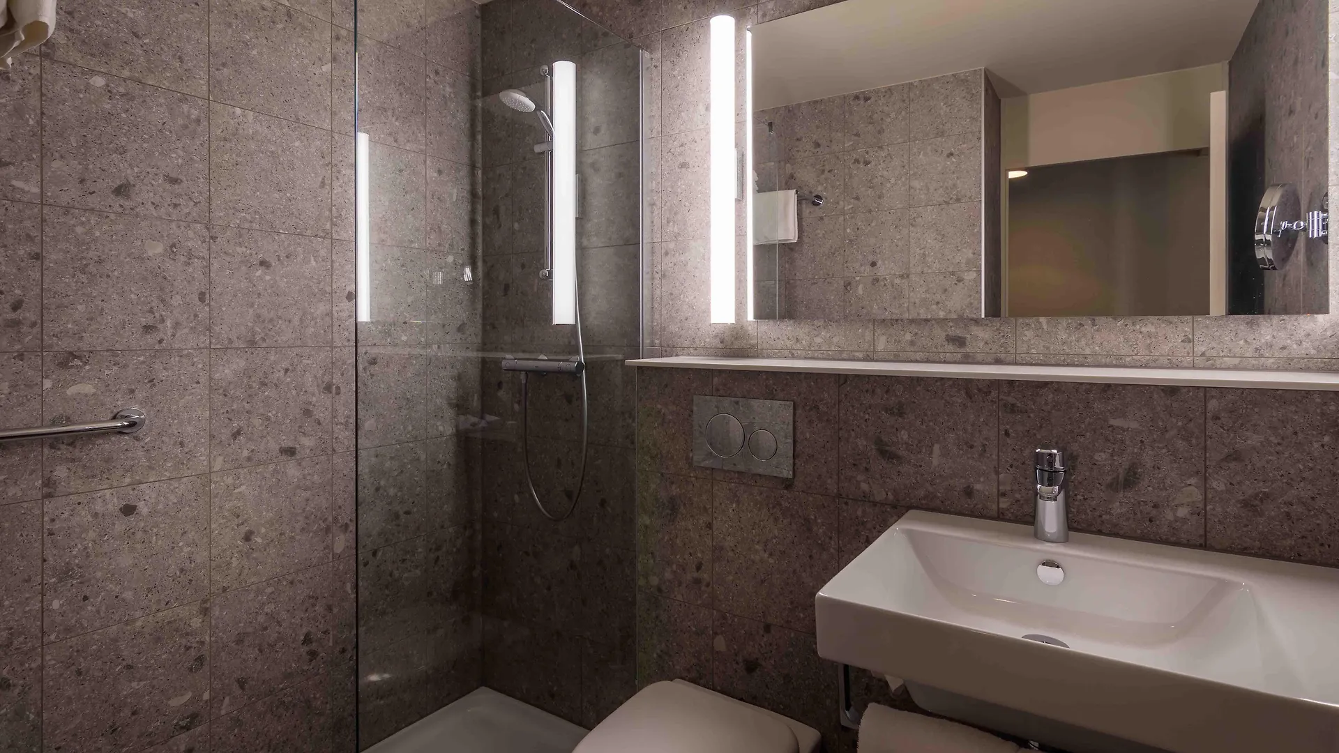 Holiday Inn Hotel Brussels Airport By Ihg Diegem